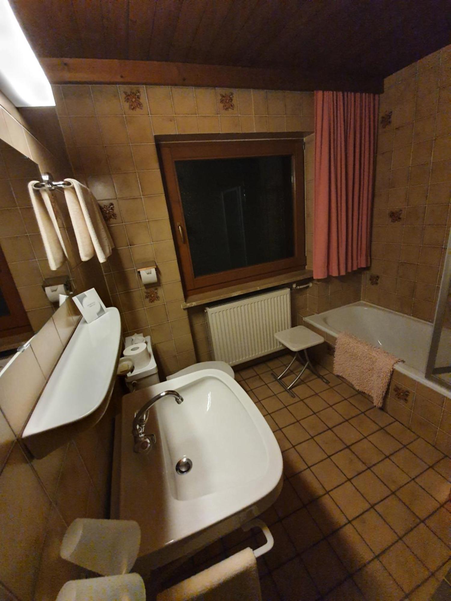 Haus Monika Und Haus Claudia Hotel Mayrhofen Bagian luar foto